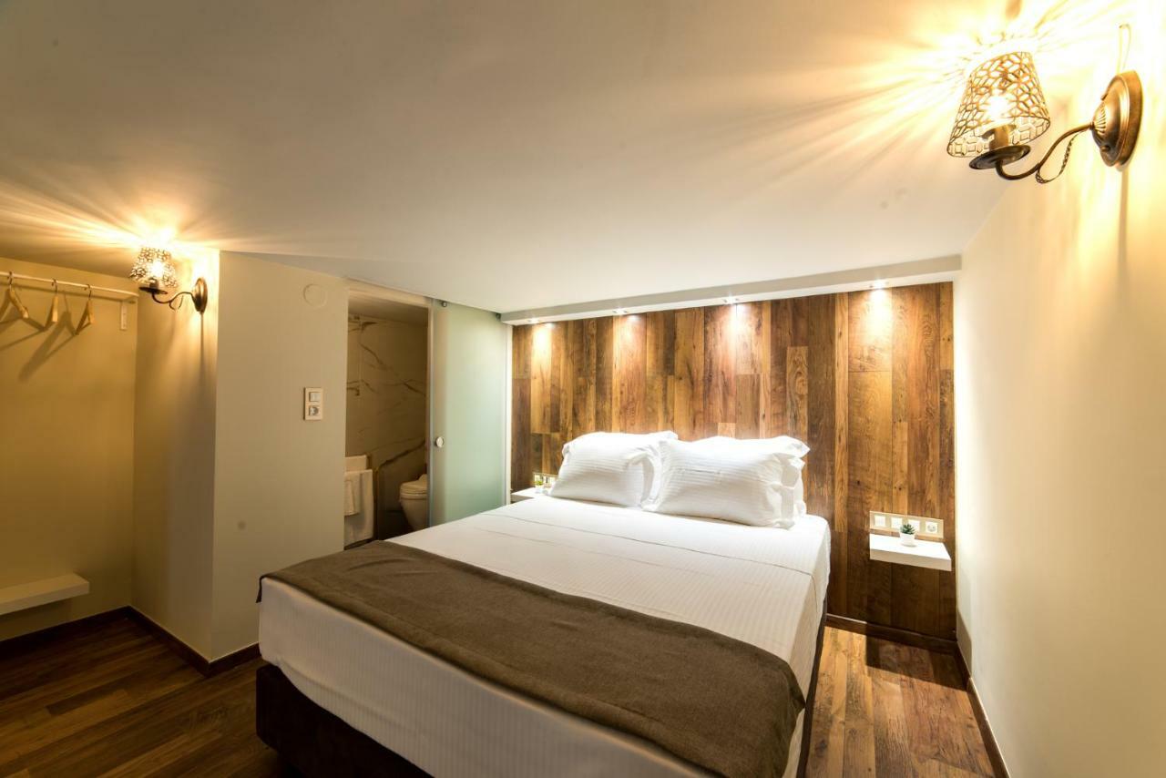 Oinoelia Luxury & *