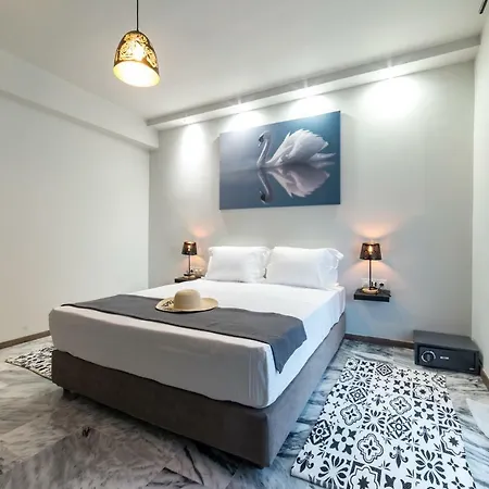 Oinoelia Luxury Suites & Residence Potos Exterior photo